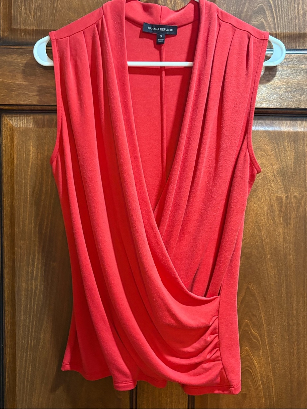 Banana Republic Bright Red Draped Faux-Wrap Sleeveless Blouse. Small.
